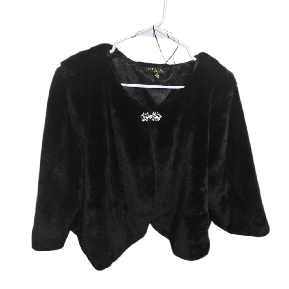 Elegant Black Faux Fur Cape
